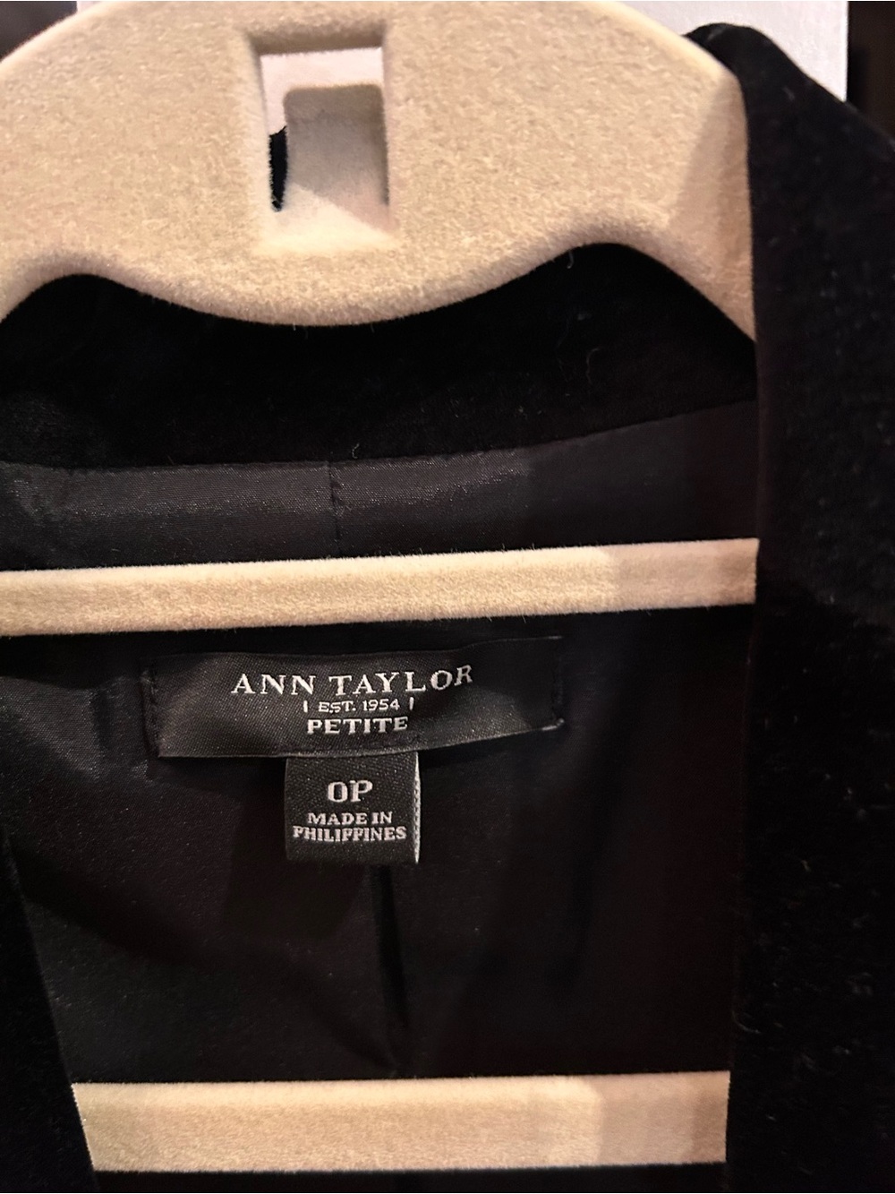 Ann Taylor Petite Black Blazer Jacket in Velvet